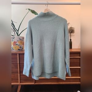 Mint turtleneck knit sweater